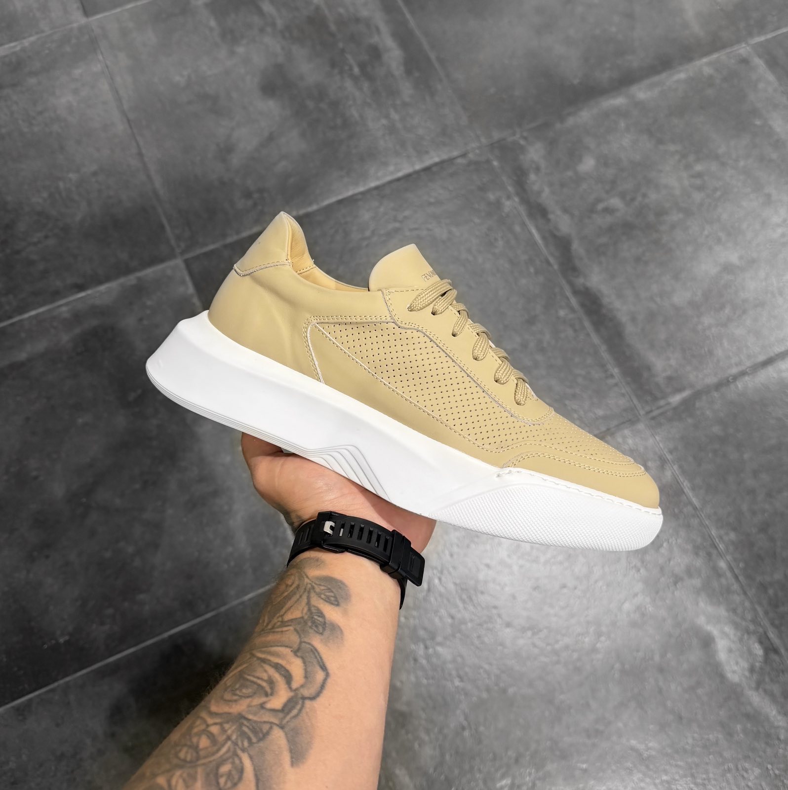 Fenomilano Sneakers - Beige